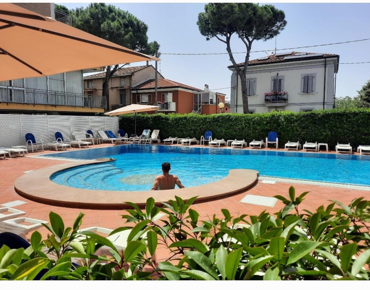 Residence Il Capodoglio Rimini Zewnętrze zdjęcie